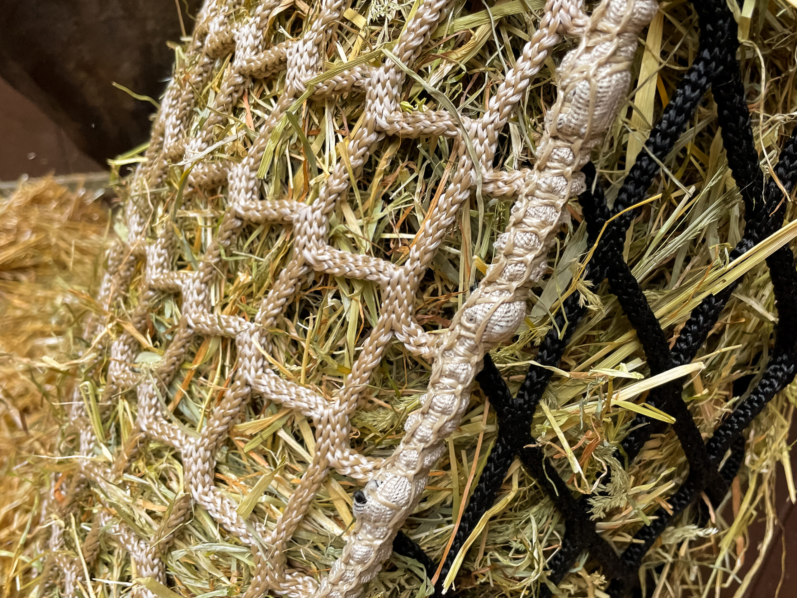 Hay Slow Feeder Net 10 kg (60/45 mm) - Afbeelding 6